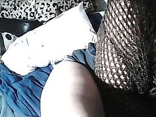 sua_sub_ naked stripping on cam for live sex video chat