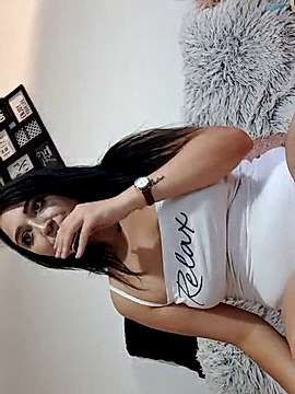 Susan_P naked stripping on cam for live sex video chat