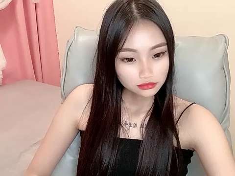 SweetVaVa_ naked stripping on cam for live sex video chat
