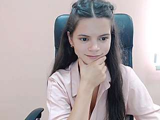 Teen_lussi naked stripping on cam for live sex video chat