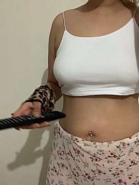 tutkulu_rana naked stripping on cam for live sex video chat