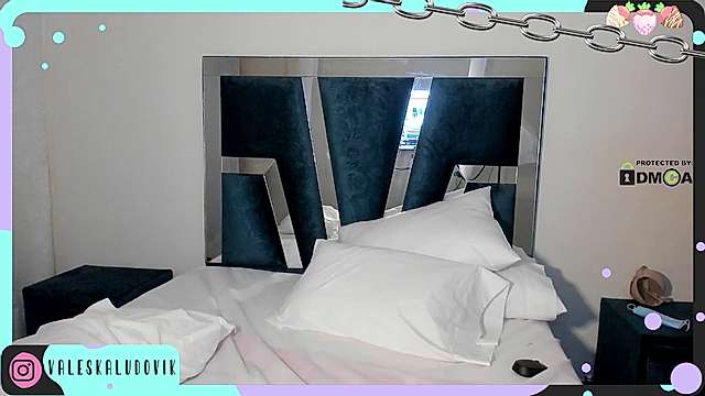 valeska_ludovik_ naked stripping on cam for live sex video chat