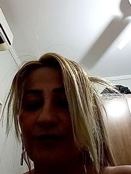 vivifernades naked stripping on cam for live sex video chat