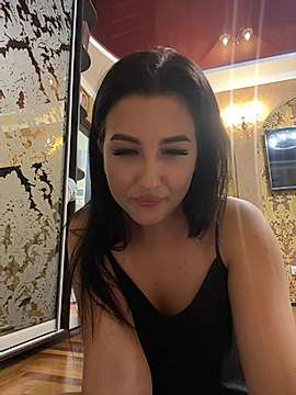 Agata999 naked stripping on cam for live sex video chat