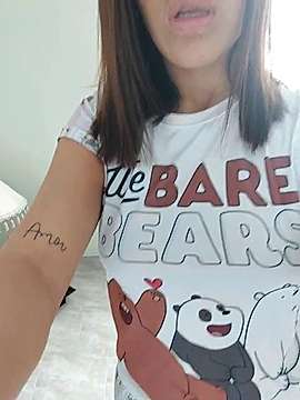 Barbiegril_55 naked stripping on cam for live sex video chat