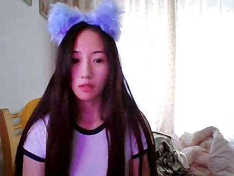Cherrybombbb naked stripping on cam for live sex video chat