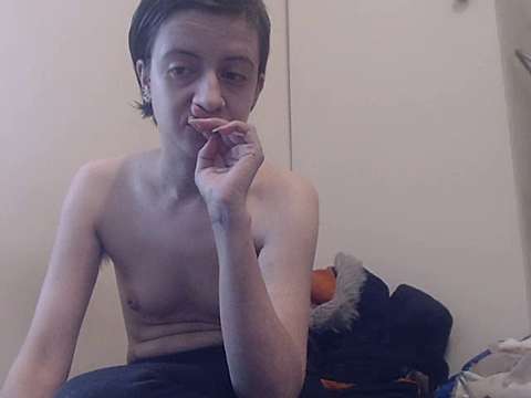 chessie_ naked stripping on cam for live sex video chat