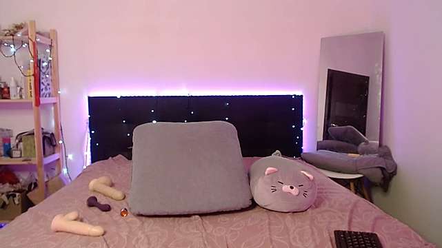 CuttestAl naked stripping on cam for live sex video chat
