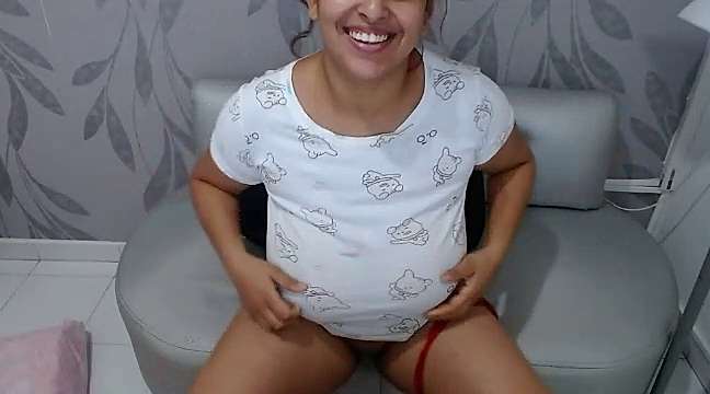 Emma_x69x naked stripping on cam for live sex video chat