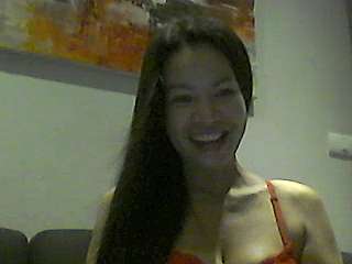 enjoy-thai-lady naked stripping on cam for live sex video chat
