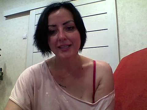 Eugeniya_Ross naked stripping on cam for live sex video chat