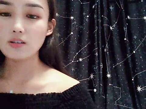 honhdoukiss1 naked stripping on cam for live sex video chat