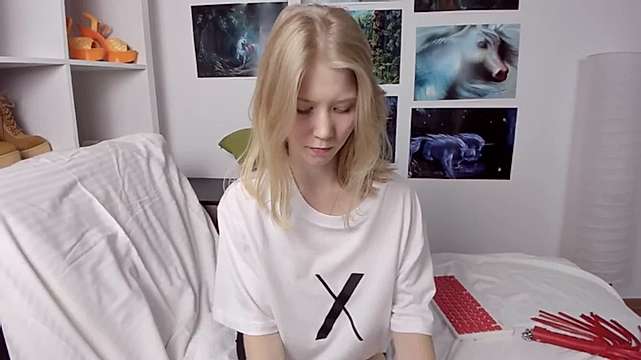 Kimino_Sakura naked stripping on cam for live sex video chat