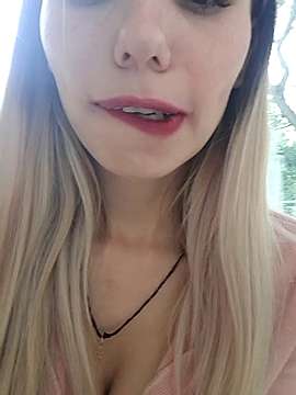 Red__Daimon naked stripping on cam for live sex video chat