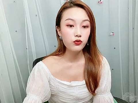Selfi_shness naked stripping on cam for live sex video chat