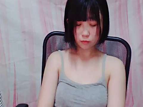 Sliver-nana naked stripping on cam for live sex video chat