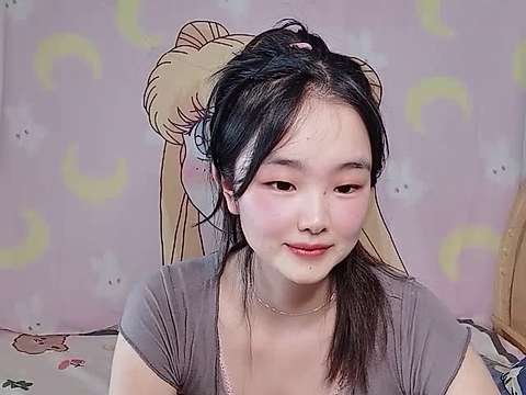 Smile__Kiss naked stripping on cam for live sex video chat