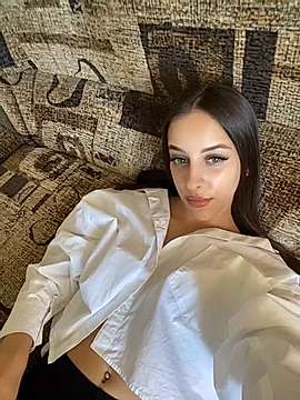 SpacialEyewash naked stripping on cam for live sex video chat