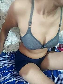 Sweet-Berry naked stripping on cam for live sex video chat