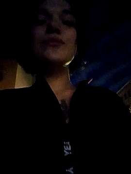 VicksSoulmate naked stripping on cam for live sex video chat