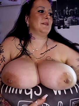 XxxZuckerpuppexxX naked stripping on cam for live sex video chat