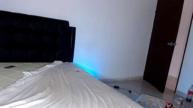 ZEUZ_AFRODITA_ naked stripping on cam for live sex video chat