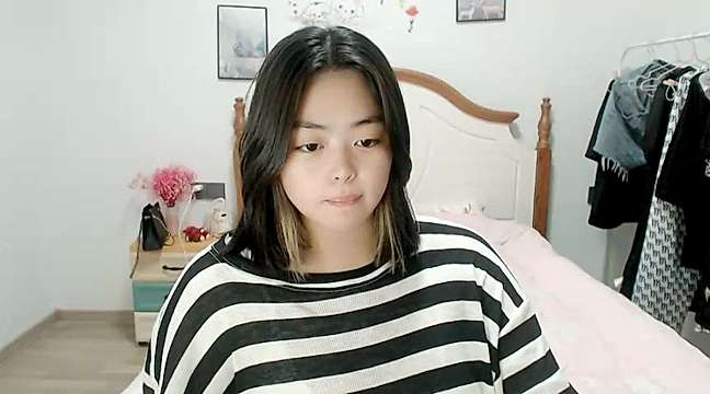 AK-uu naked stripping on cam for live sex video chat
