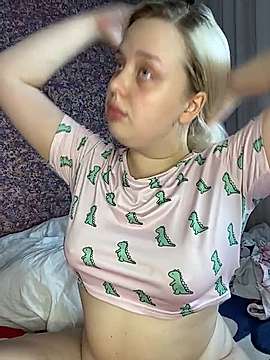 alonecutie naked stripping on cam for live sex video chat