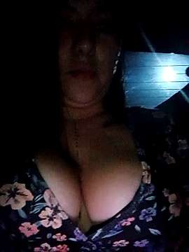 ALY17 naked stripping on cam for live sex video chat