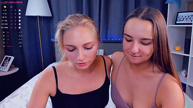 HelenGreerr naked stripping on cam for live sex video chat
