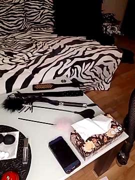 IzabellaTease naked stripping on cam for live sex video chat
