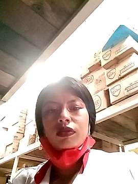 kamilaW naked stripping on cam for live sex video chat