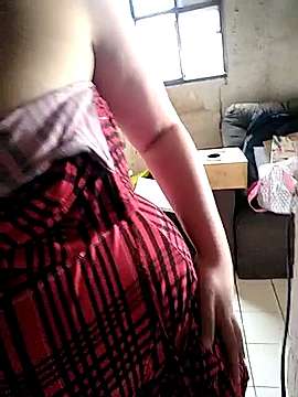 laurinha666 naked stripping on cam for live sex video chat