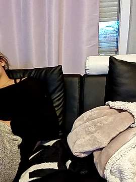 miss_mel naked stripping on cam for live sex video chat