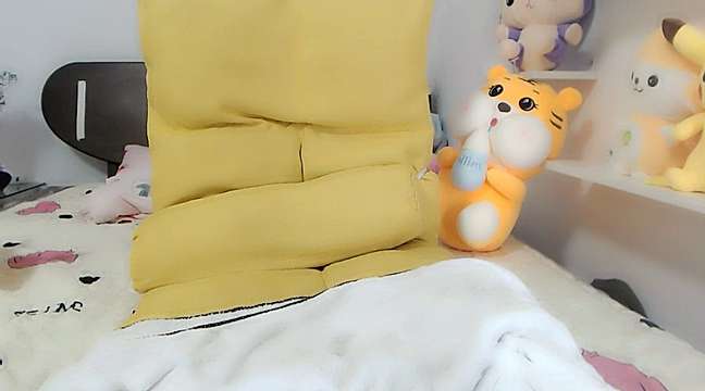 U–kiss naked stripping on cam for live sex video chat