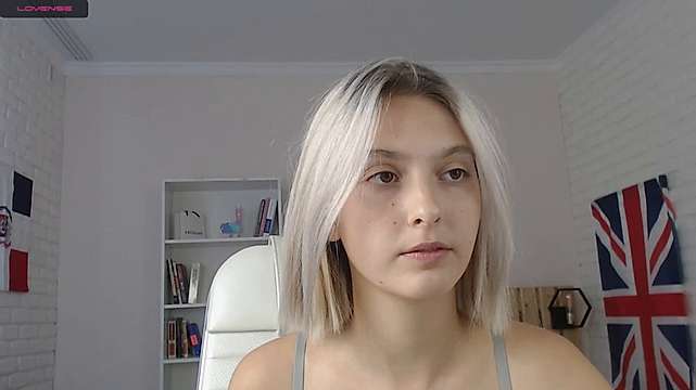Bell_Rey naked stripping on cam for live sex video chat