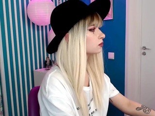 CarolineCorbes nude Live Sex Chat
