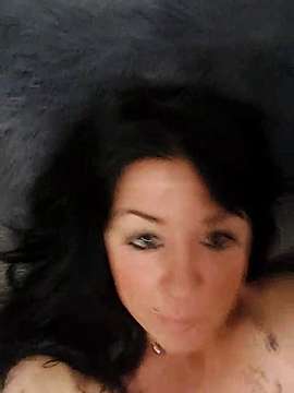 -Devil-Anny- naked stripping on cam for live sex video chat