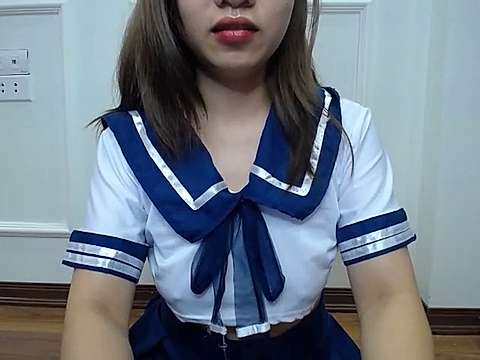 Jennywin naked stripping on cam for live sex video chat