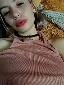 Red__Daimonn_ naked stripping on cam for live sex video chat