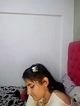 sarah_horny12 naked stripping on cam for live sex video chat