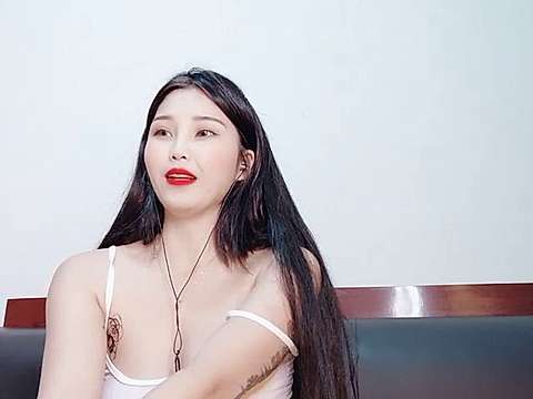 SiSi-baby naked stripping on cam for live sex video chat