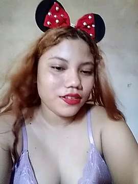 Su_Kemm naked stripping on cam for live sex video chat