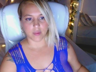 Alaia Moon nude Live Sex Chat