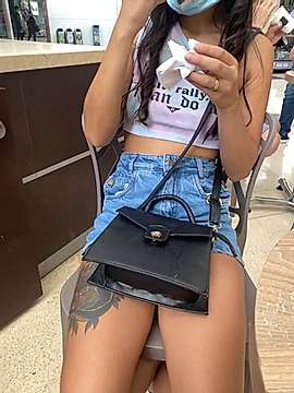 Sweet_Yeimy naked stripping on cam for live sex video chat