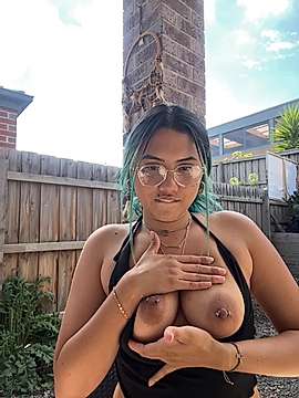 LALIS-IN naked stripping on cam for live sex video chat