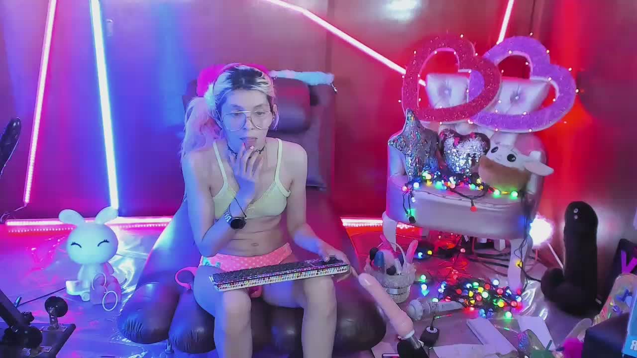 skinnygirl (skinnygirl) nude Live Sex Chat
