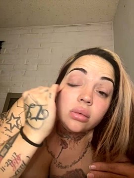 daddynevermadesquirt naked stripping on cam for live sex video chat