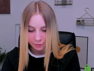 emiliaaamilling nude Live Sex Chat