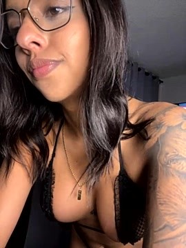 mariana_lopezz naked stripping on cam for live sex video chat